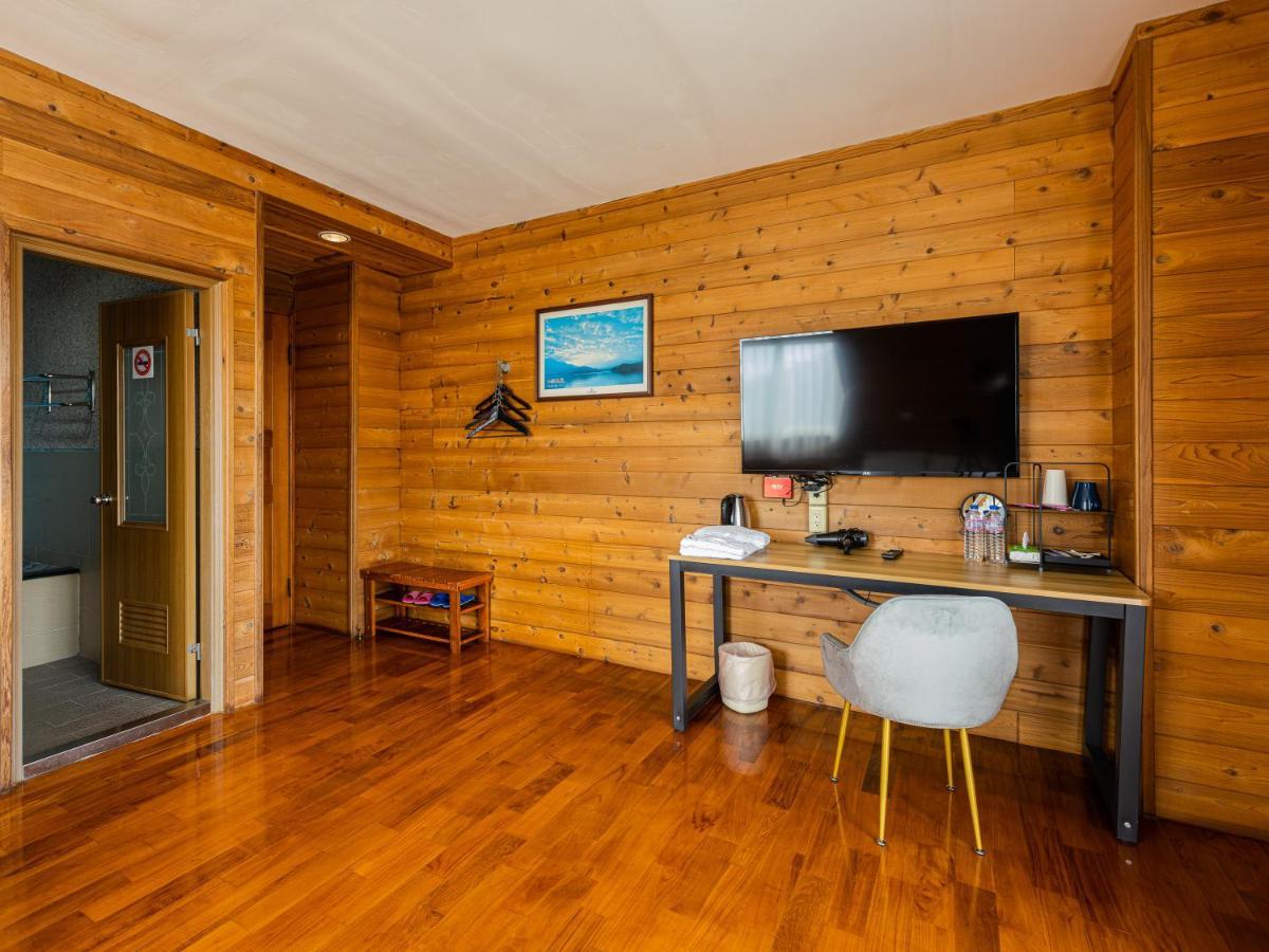 Bishui Shanju Lakeside B&B 유치 외부 사진